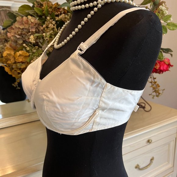 Vintage Franco' by Graceform Minimizing Bra Hand Sewn with Velvet In White - Picture 4 of 16
